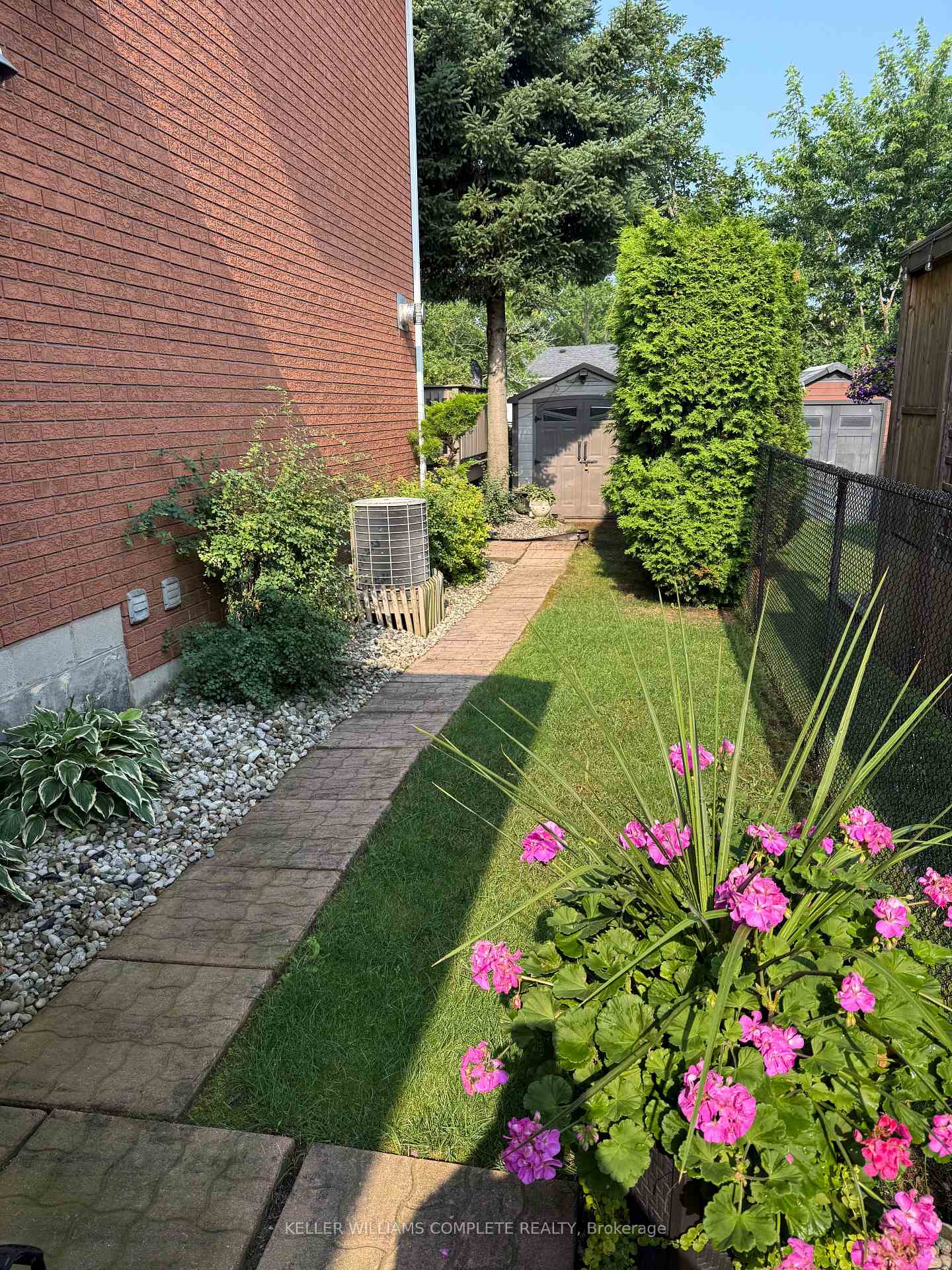 Photo 38 of 32 Highbury Drive, Hamilton, Stoney Creek Mountain — HOMEH