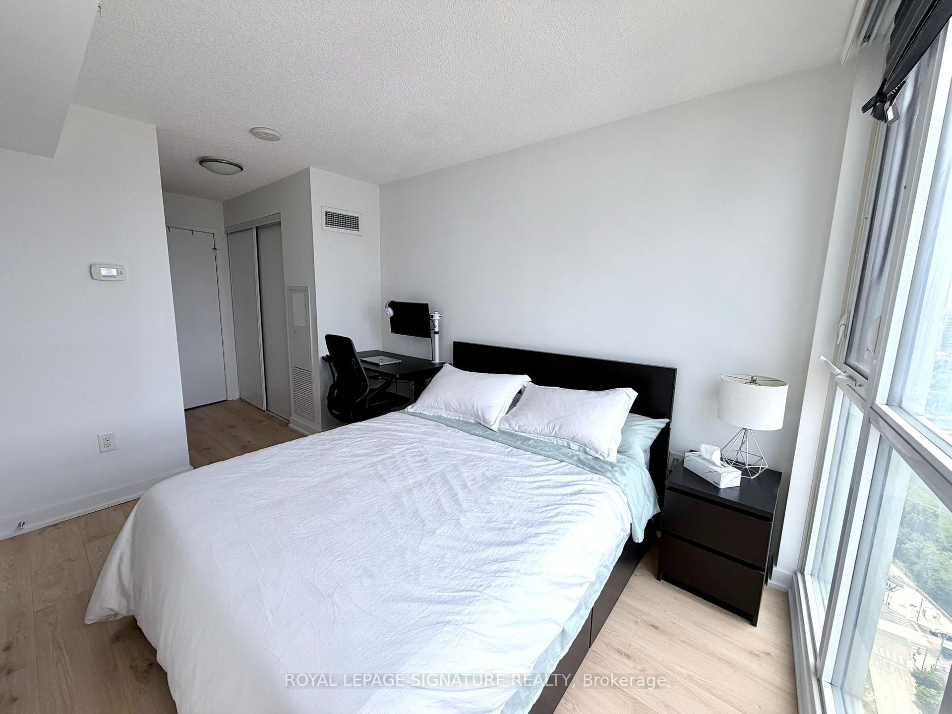 Photo 10 of Unit 4112, 85 Queens Wharf Road, Toronto, Waterfront Communities — HOMEH