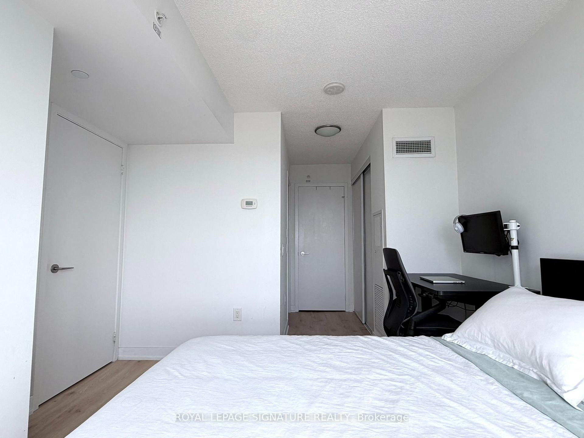 Photo 11 of Unit 4112, 85 Queens Wharf Road, Toronto, Waterfront Communities — HOMEH