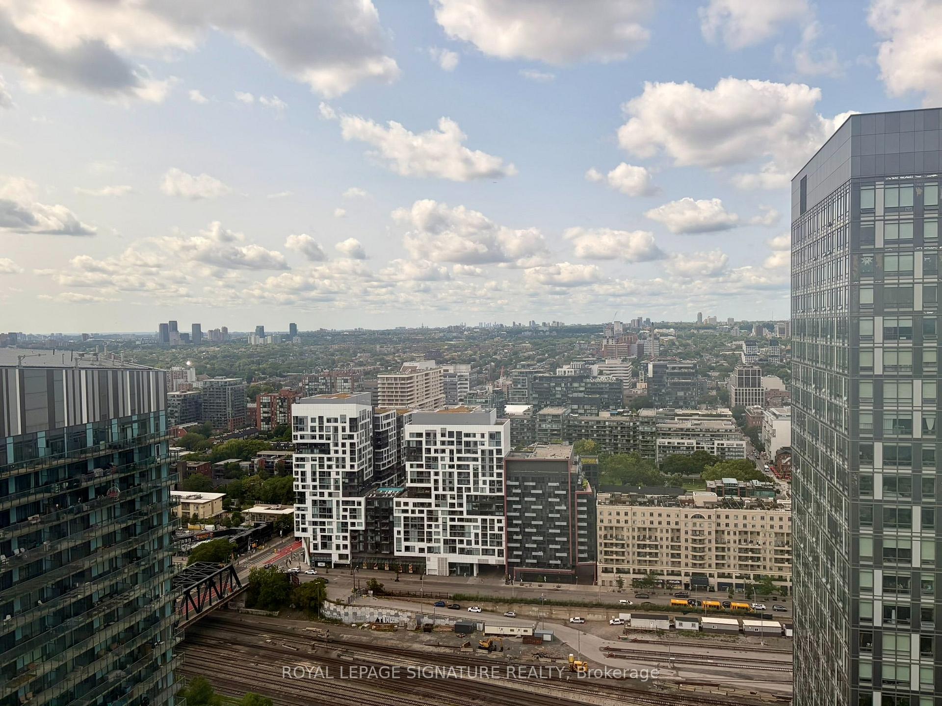 Photo 14 of Unit 4112, 85 Queens Wharf Road, Toronto, Waterfront Communities — HOMEH