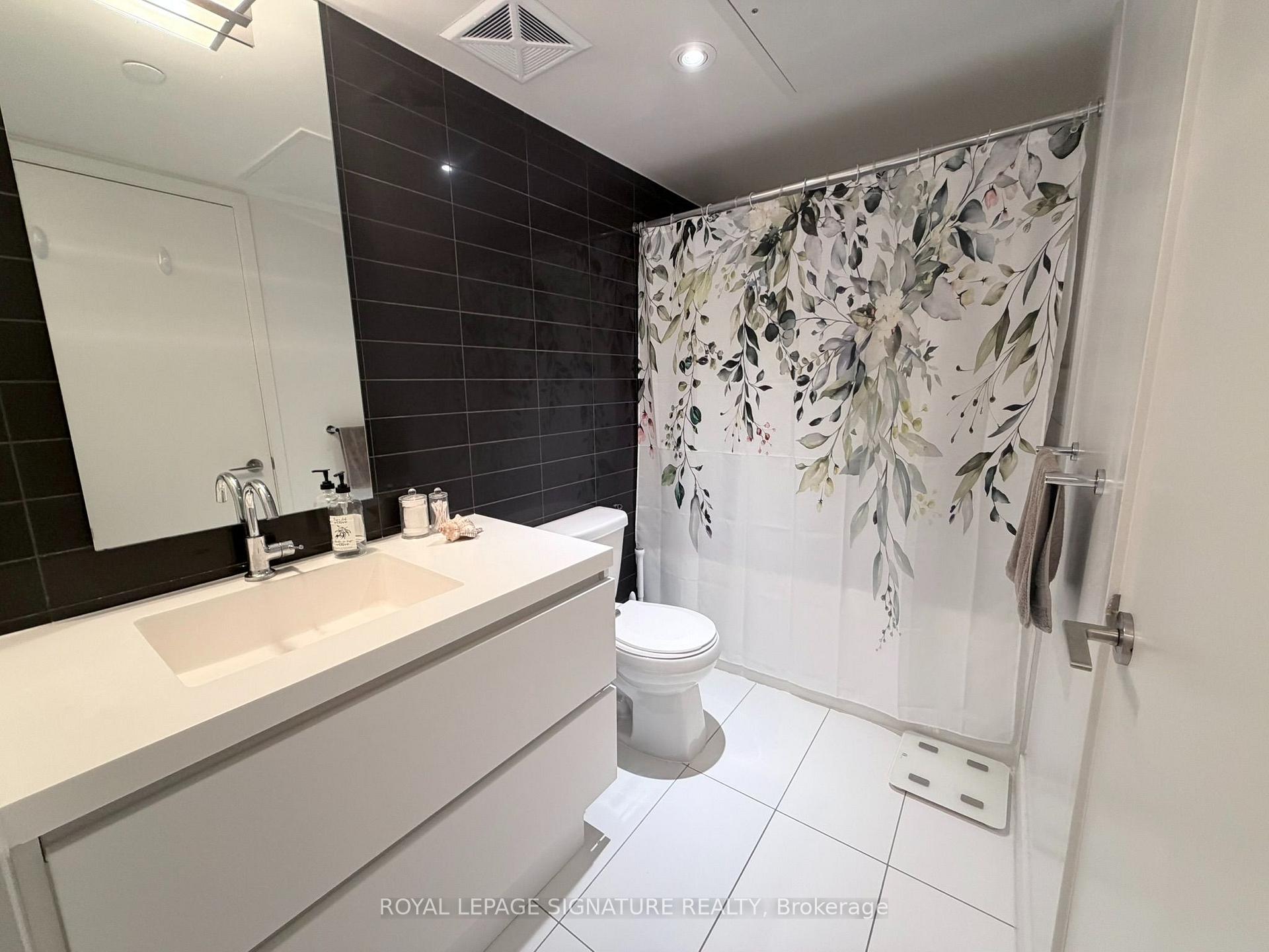 Photo 16 of Unit 4112, 85 Queens Wharf Road, Toronto, Waterfront Communities — HOMEH