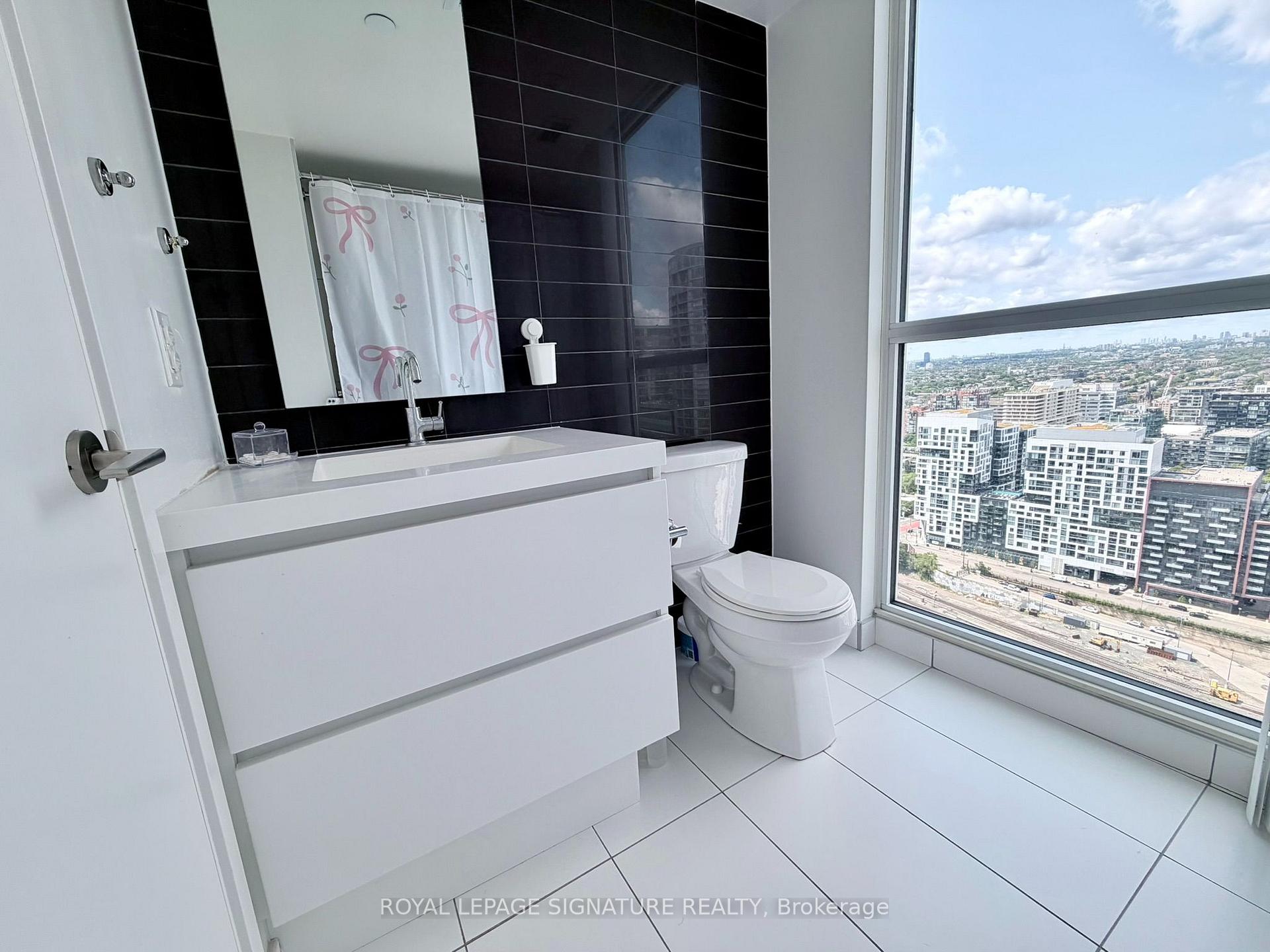 Photo 22 of Unit 4112, 85 Queens Wharf Road, Toronto, Waterfront Communities — HOMEH