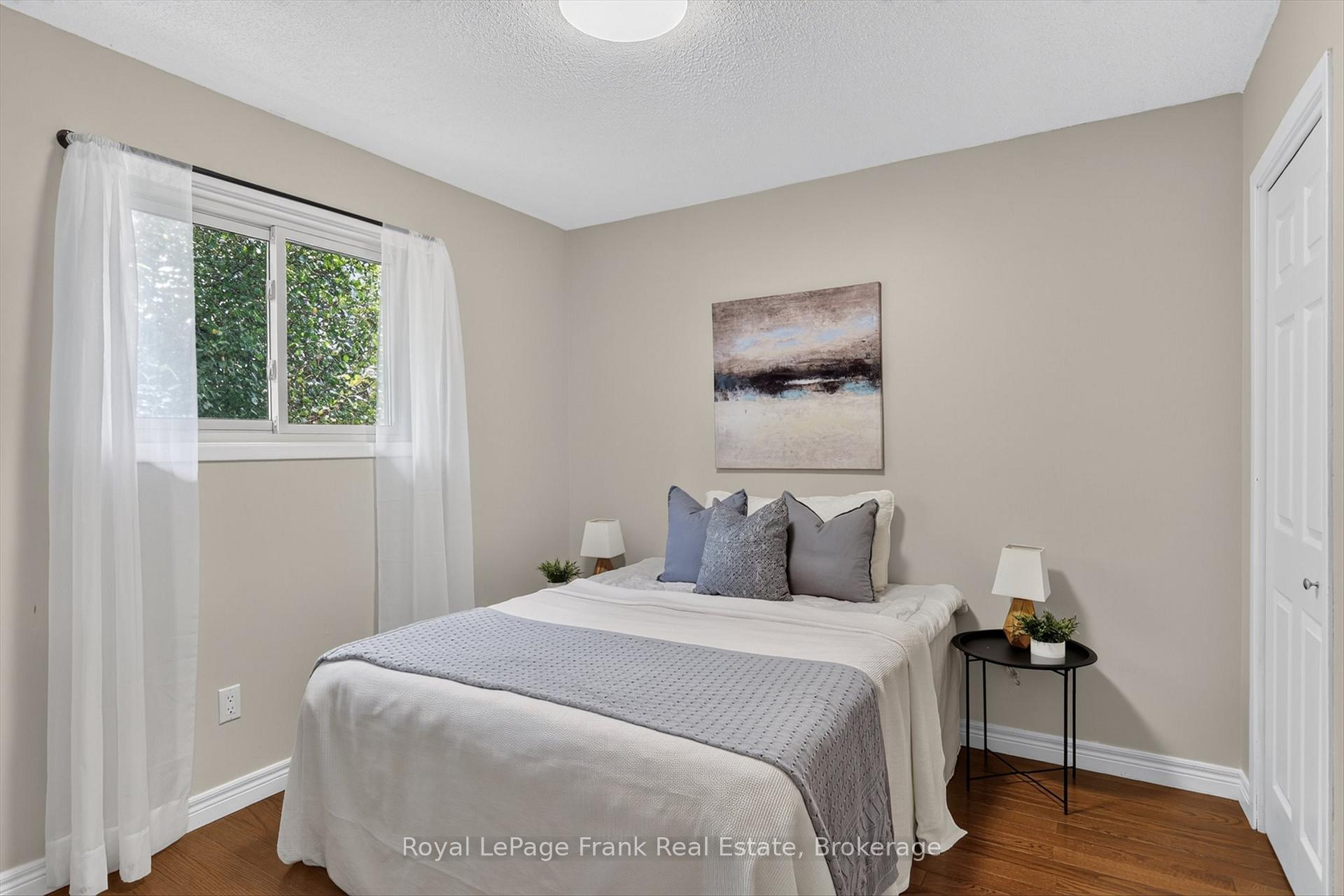 Photo 19 of 1717 Woodgrove Crescent, Peterborough, Monaghan Ward 2 — HOMEH