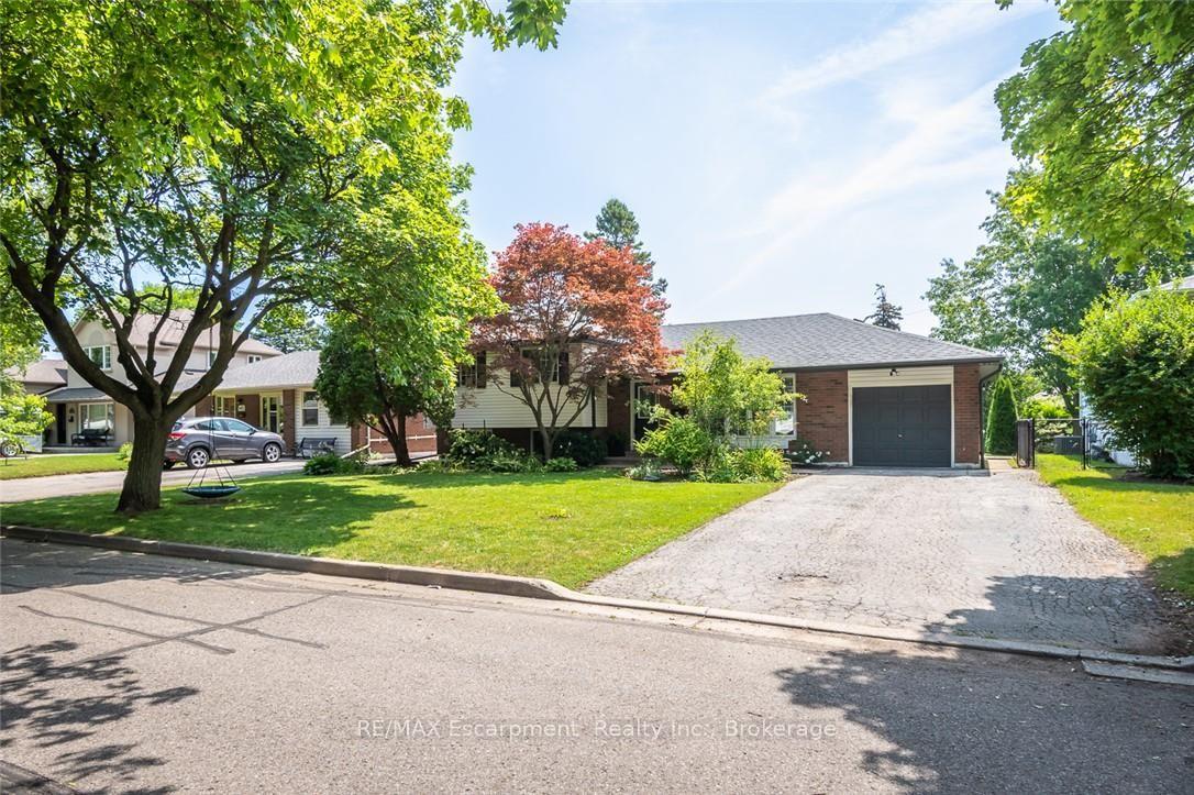 Front of 5410 Clive Crescent