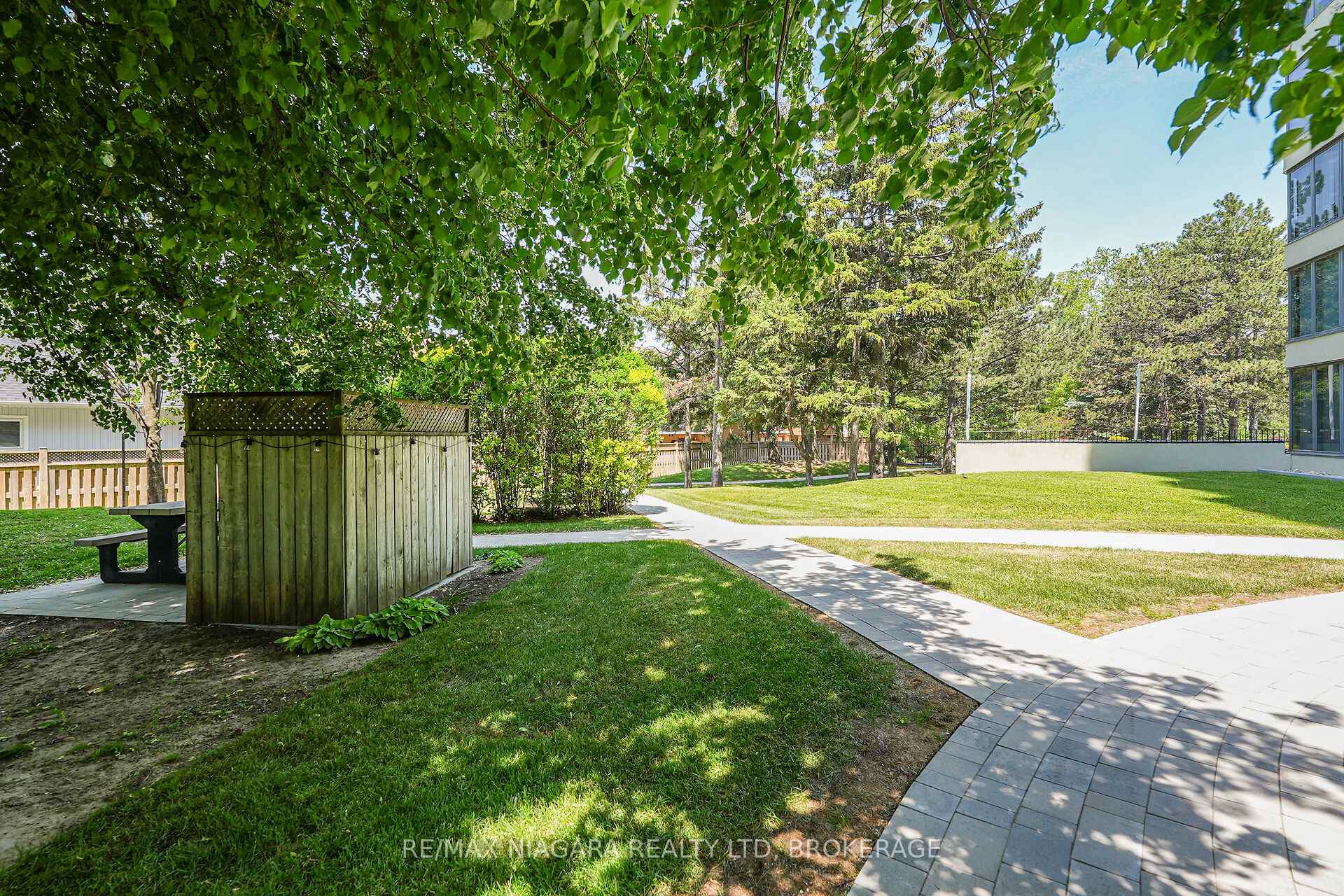Photo 38 of Unit 501, 81 Scott Street, St. Catharines, Lakeport — HOMEH