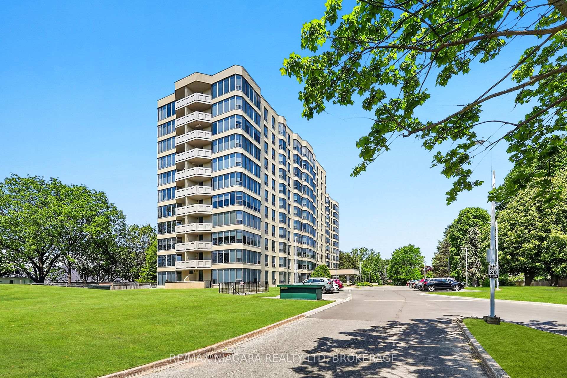 Photo 45 of Unit 501, 81 Scott Street, St. Catharines, Lakeport — HOMEH