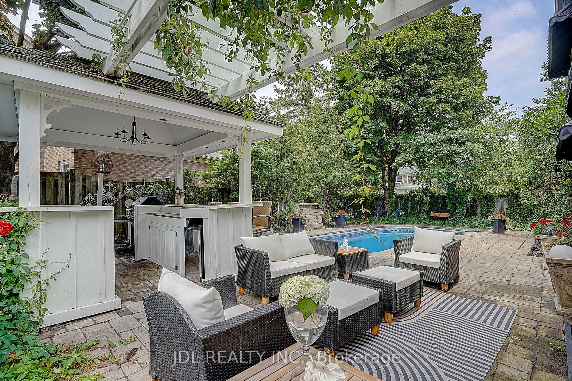 Photo 12 of 84 Longwater Chase, Markham, Unionville — HOMEH