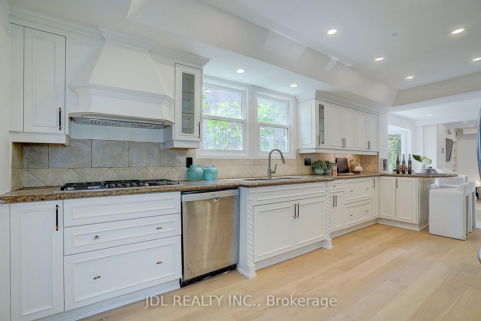 Photo 25 of 84 Longwater Chase, Markham, Unionville — HOMEH