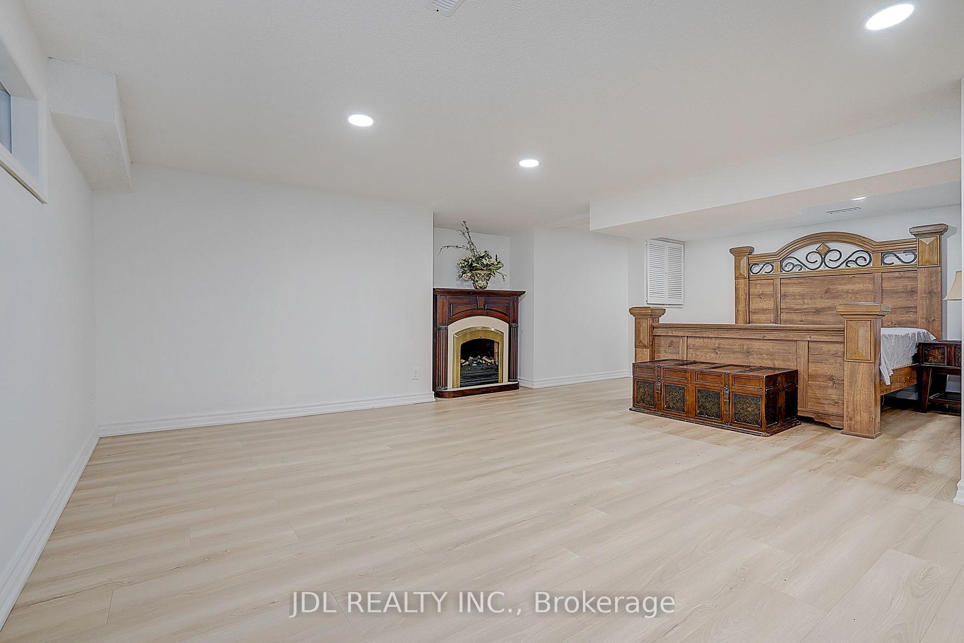 Photo 46 of 84 Longwater Chase, Markham, Unionville — HOMEH