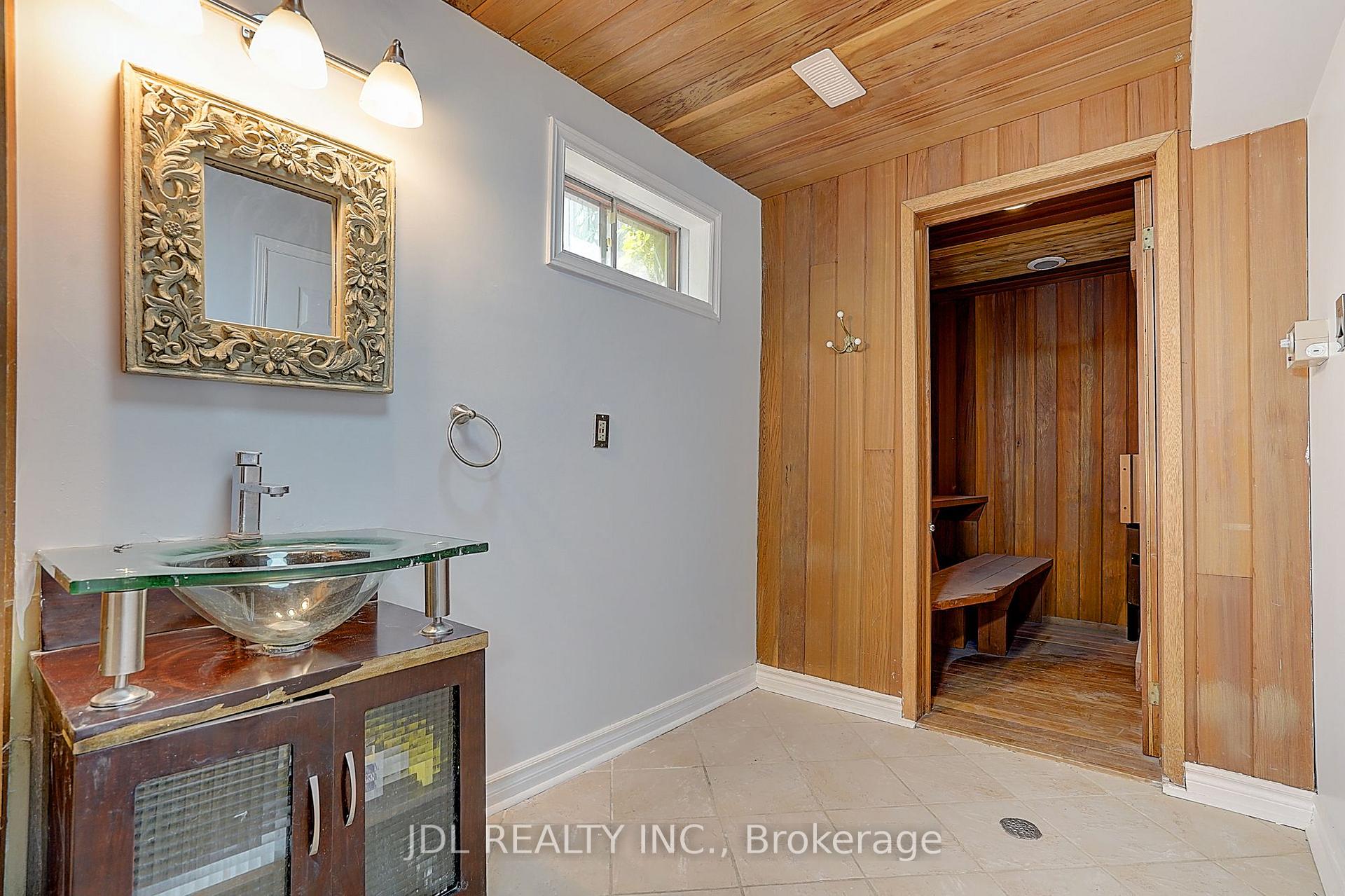 Photo 48 of 84 Longwater Chase, Markham, Unionville — HOMEH