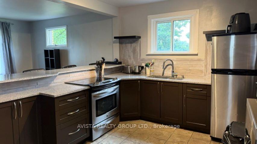 Photo 2 of 700 Francis St W, Thunder Bay, Westfort — HOMEH