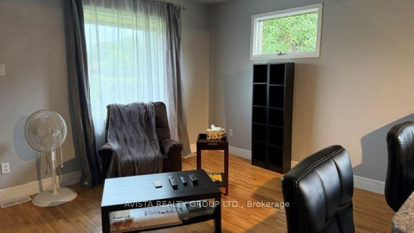 Photo 4 of 700 Francis St W, Thunder Bay, Westfort — HOMEH