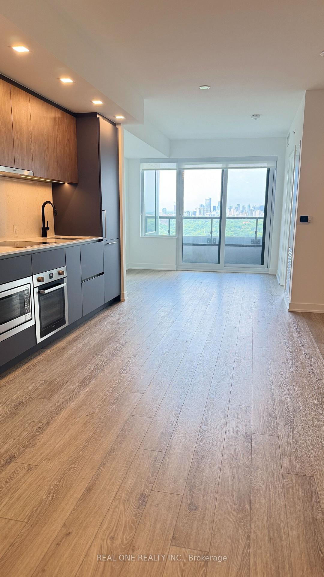 Photo 7 of Unit 3605, 609 Sherbourne Street, Toronto, North St. James Town — HOMEH