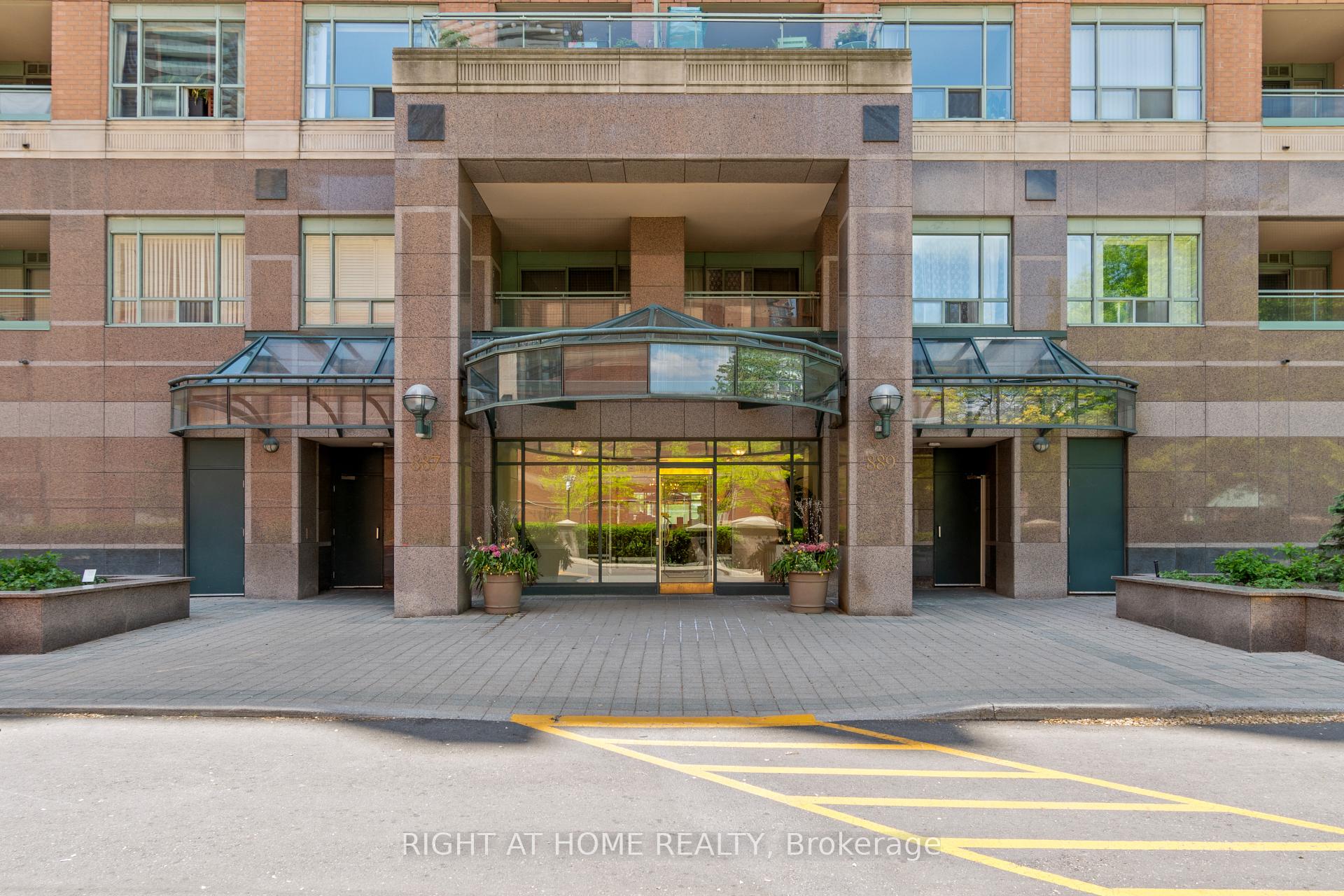 Photo 1 of Unit 1008, 889 Bay Street, Toronto, Bay Street Corridor — HOMEH