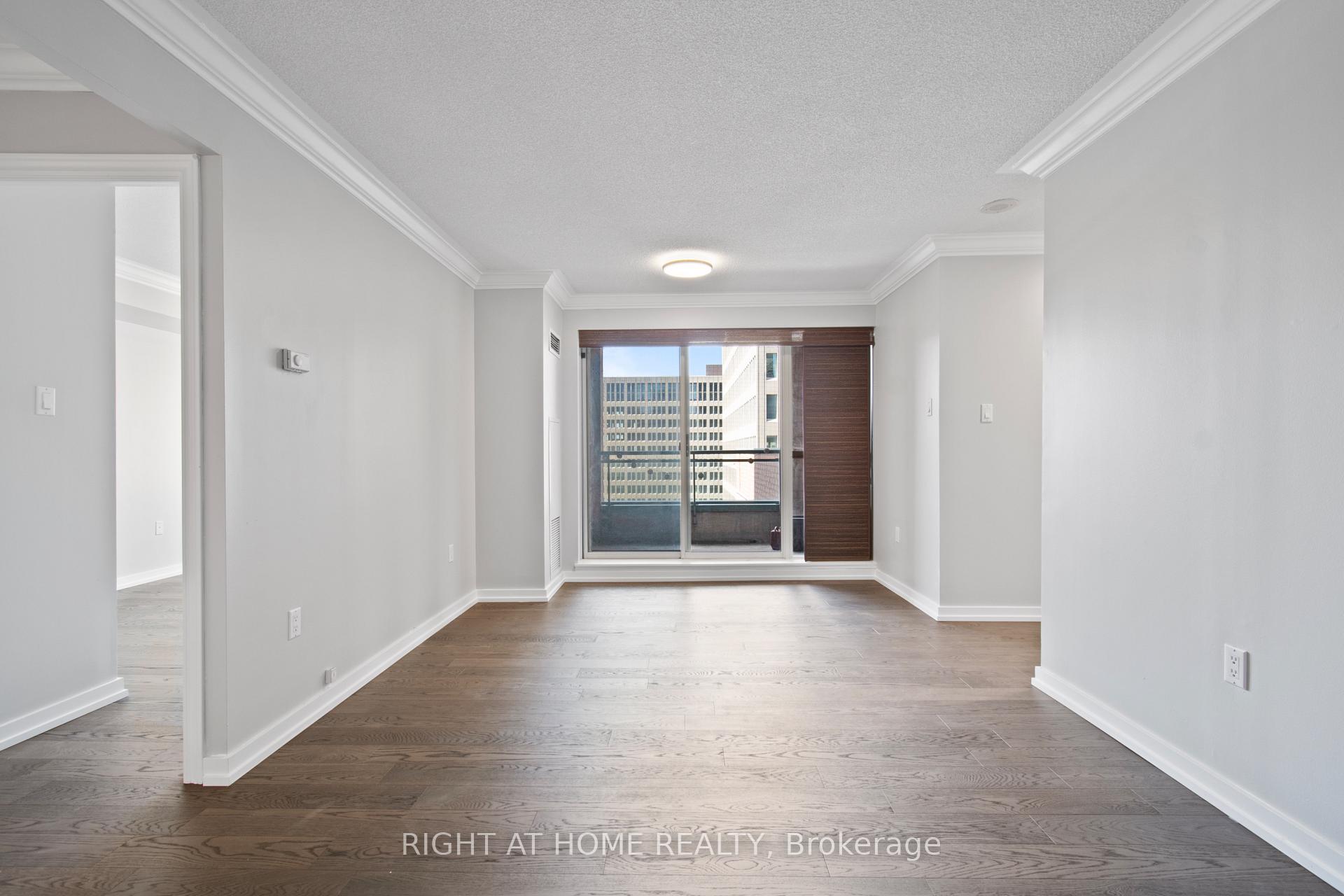 Photo 6 of Unit 1008, 889 Bay Street, Toronto, Bay Street Corridor — HOMEH