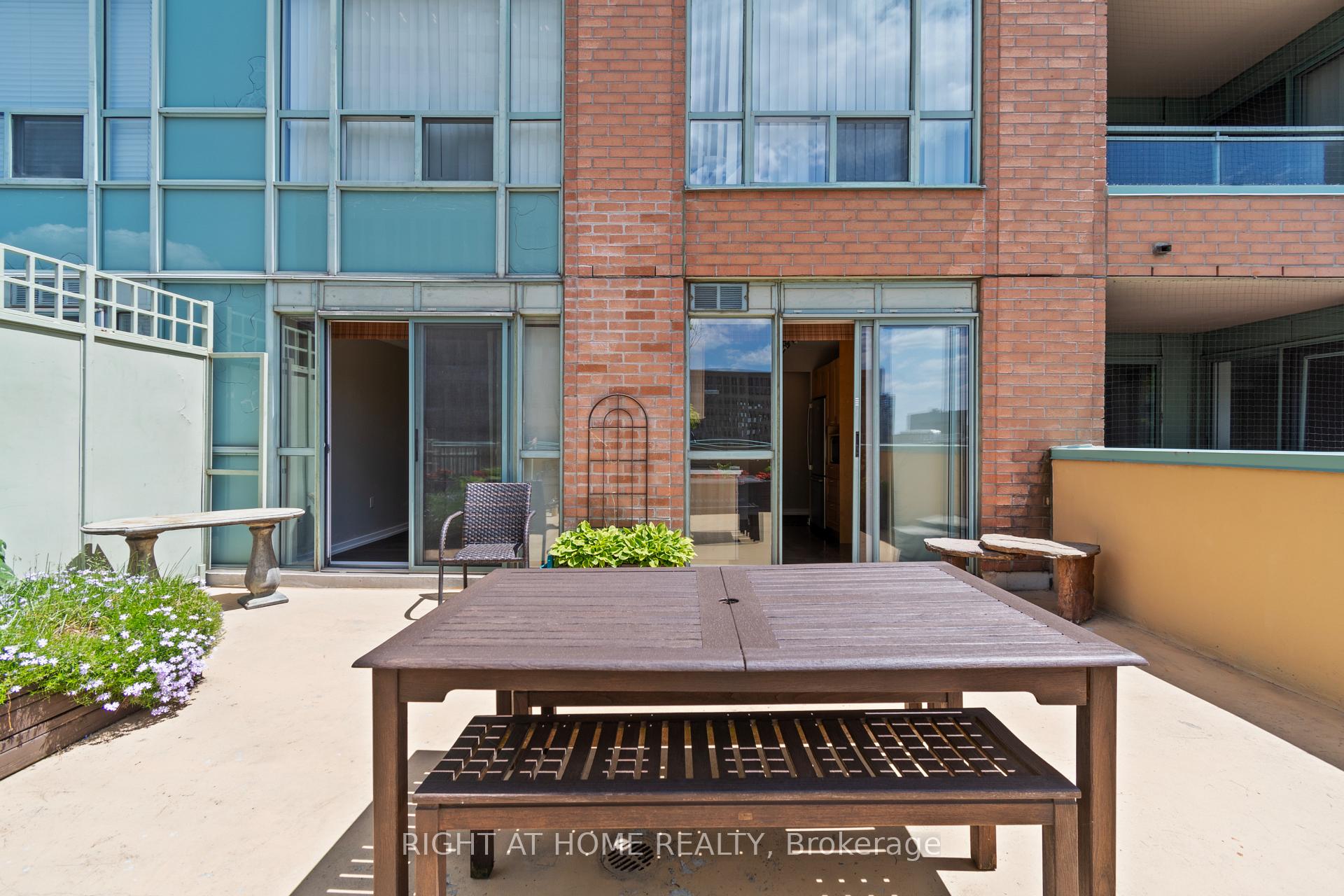 Photo 17 of Unit 1008, 889 Bay Street, Toronto, Bay Street Corridor — HOMEH