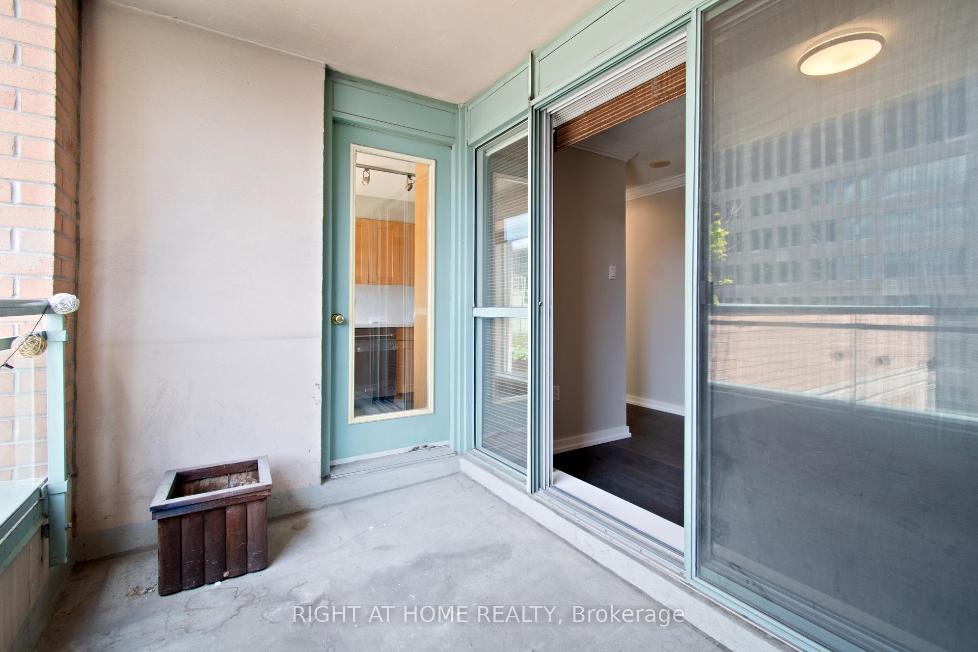 Photo 19 of Unit 1008, 889 Bay Street, Toronto, Bay Street Corridor — HOMEH