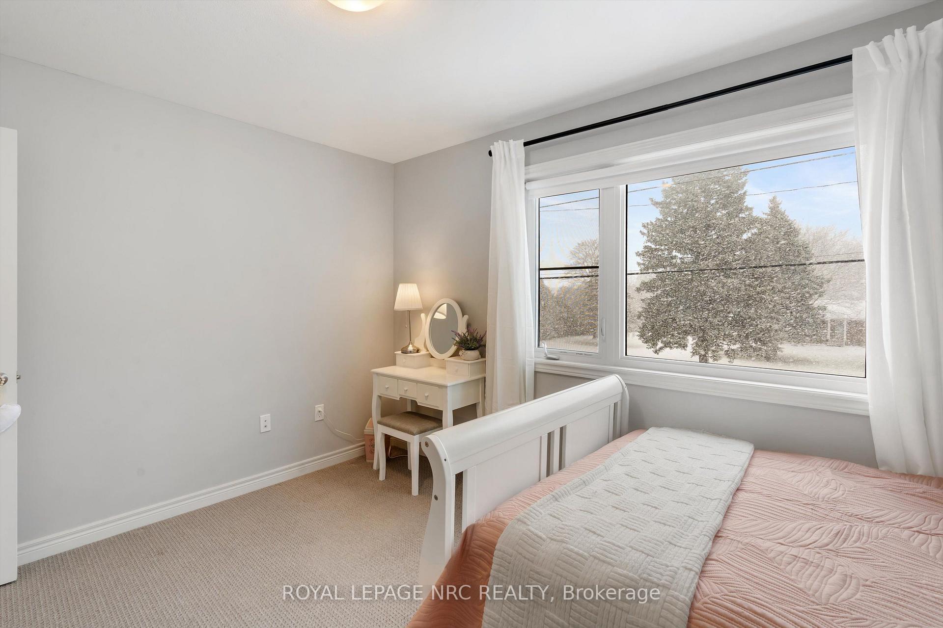 Photo 22 of 20 Myrtle Street, Pelham, Fonthill — HOMEH