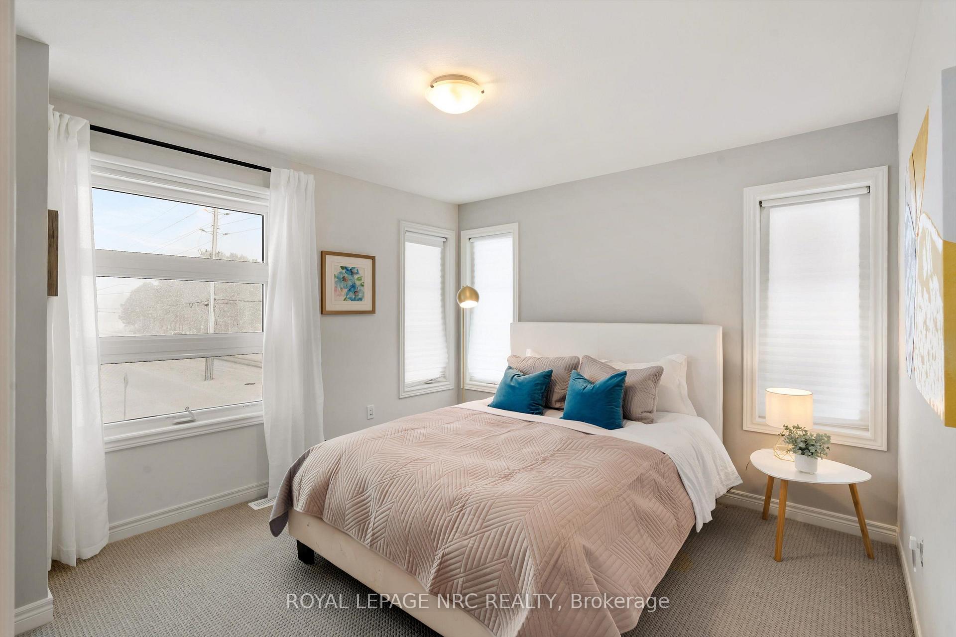 Photo 23 of 20 Myrtle Street, Pelham, Fonthill — HOMEH
