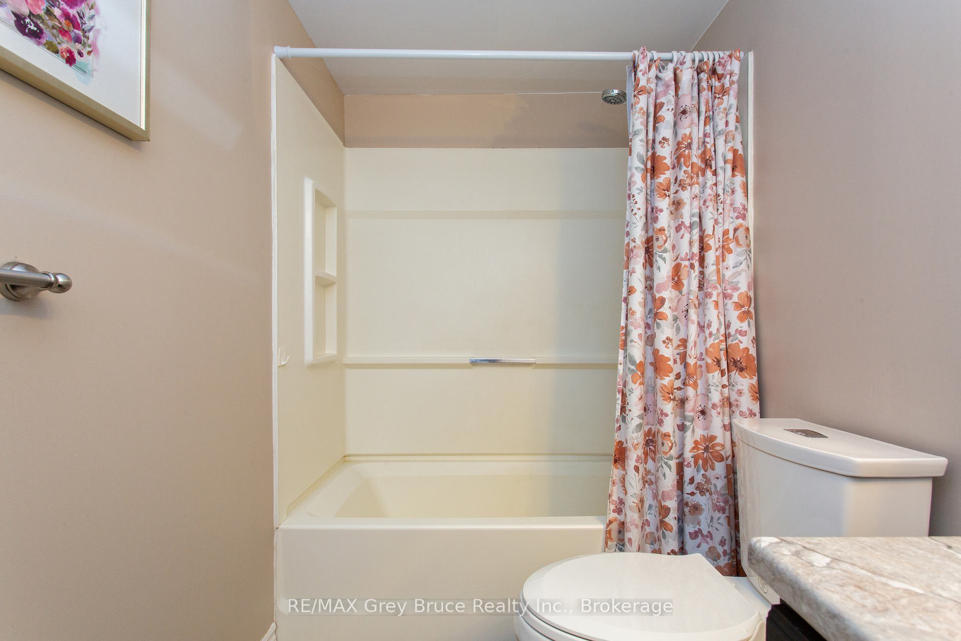 Photo 34 of Unit 206, 125 Hinks Street, Brockton — HOMEH