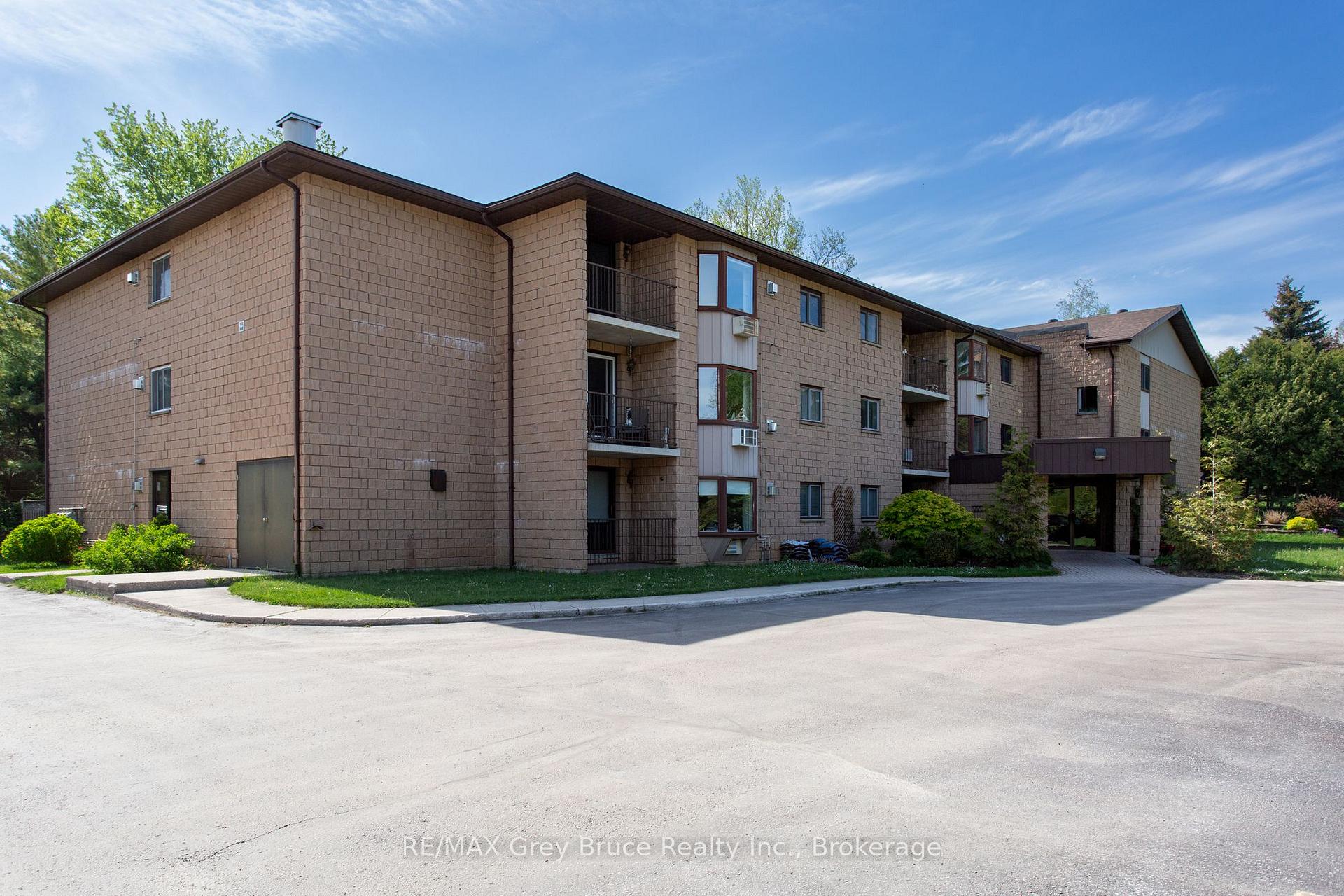 Photo 43 of Unit 206, 125 Hinks Street, Brockton — HOMEH