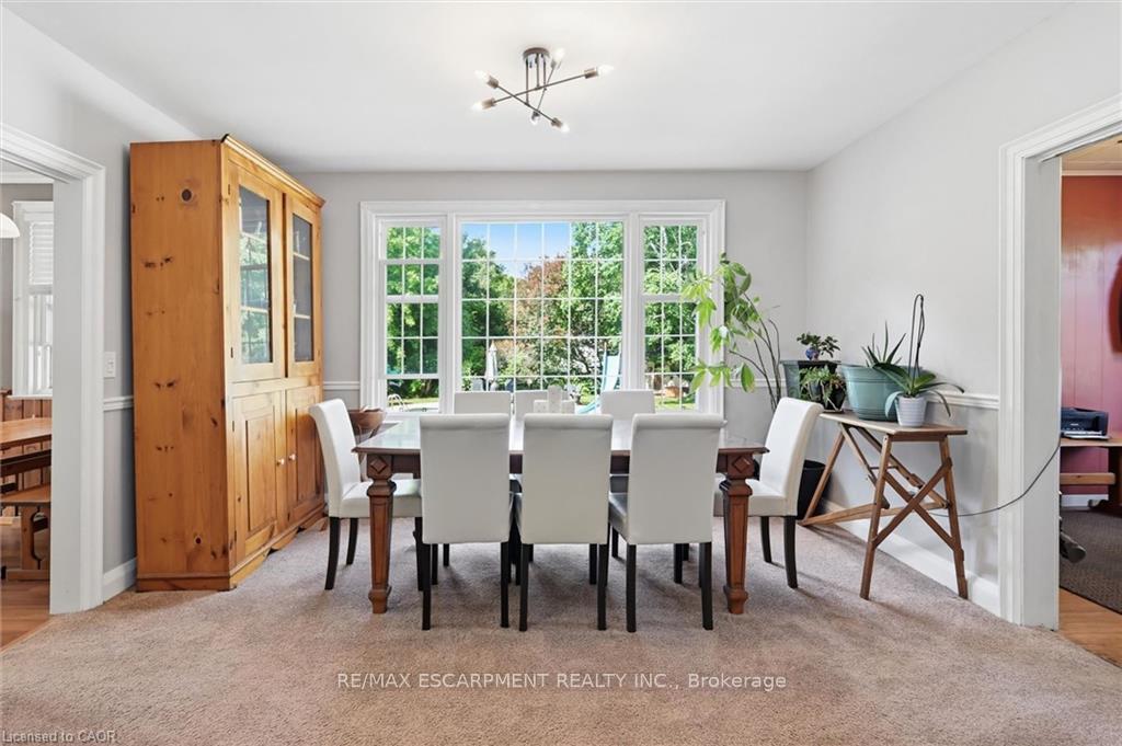 Photo 8 of 938 Cloverleaf Drive, Burlington, LaSalle — HOMEH