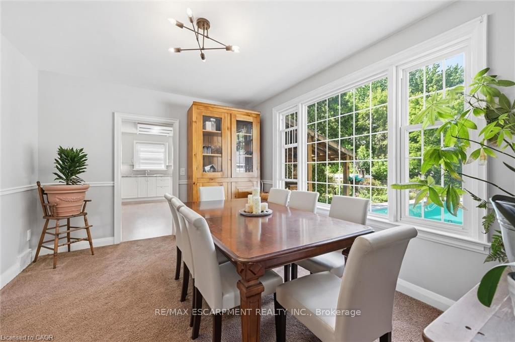 Photo 10 of 938 Cloverleaf Drive, Burlington, LaSalle — HOMEH