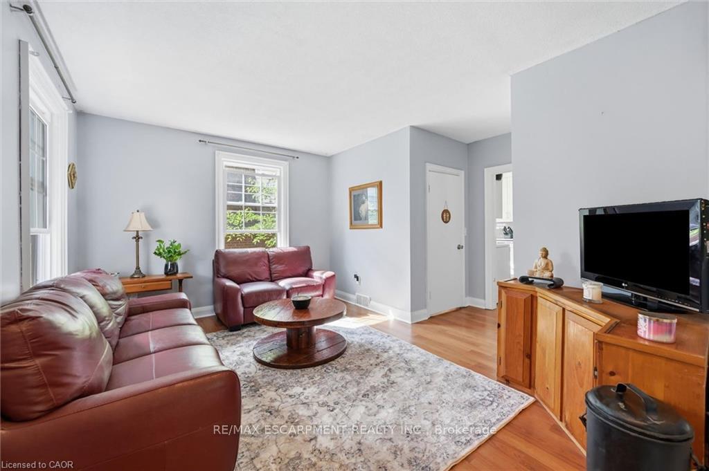 Photo 16 of 938 Cloverleaf Drive, Burlington, LaSalle — HOMEH