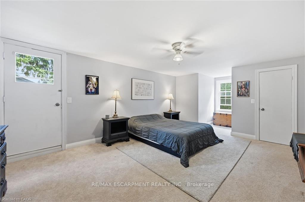 Photo 19 of 938 Cloverleaf Drive, Burlington, LaSalle — HOMEH