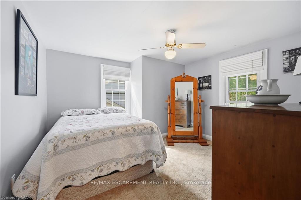 Photo 21 of 938 Cloverleaf Drive, Burlington, LaSalle — HOMEH