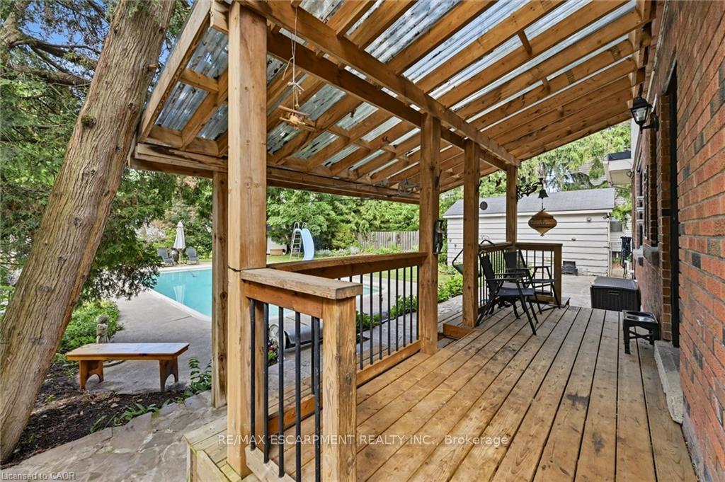 Photo 28 of 938 Cloverleaf Drive, Burlington, LaSalle — HOMEH