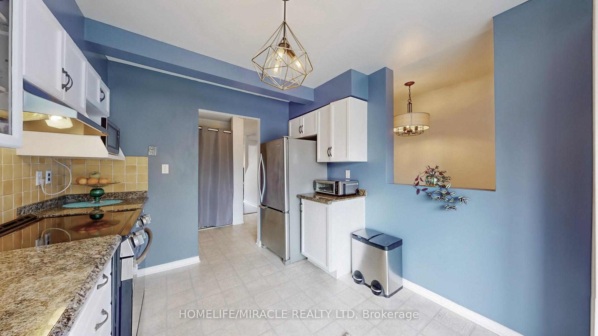 Photo 15 of 4 William Curtis Circle, Newmarket, Gorham-College Manor — HOMEH