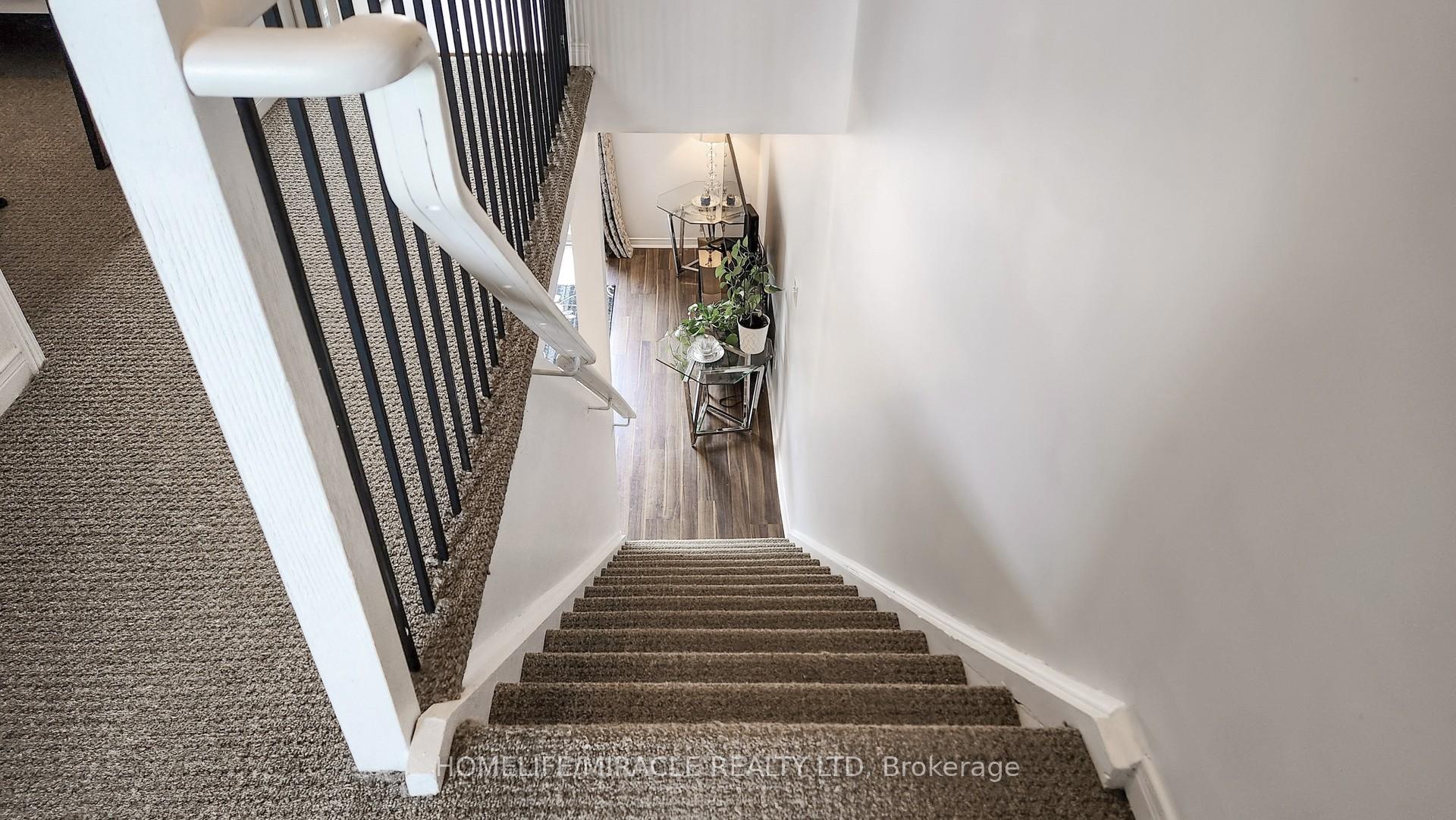 Photo 20 of 4 William Curtis Circle, Newmarket, Gorham-College Manor — HOMEH
