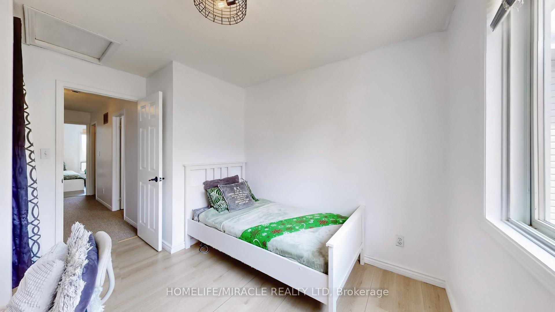 Photo 27 of 4 William Curtis Circle, Newmarket, Gorham-College Manor — HOMEH