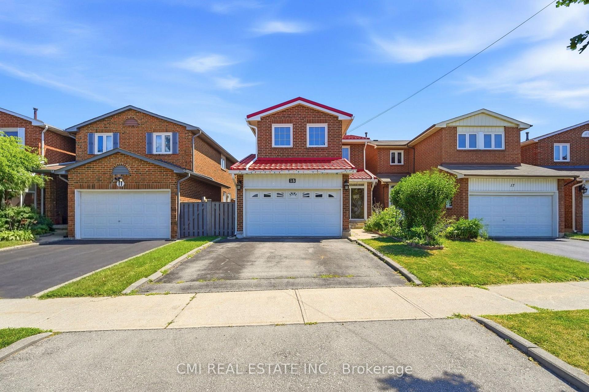 Photo 3 of 15 Cog Hill Drive, Vaughan, Brownridge — HOMEH