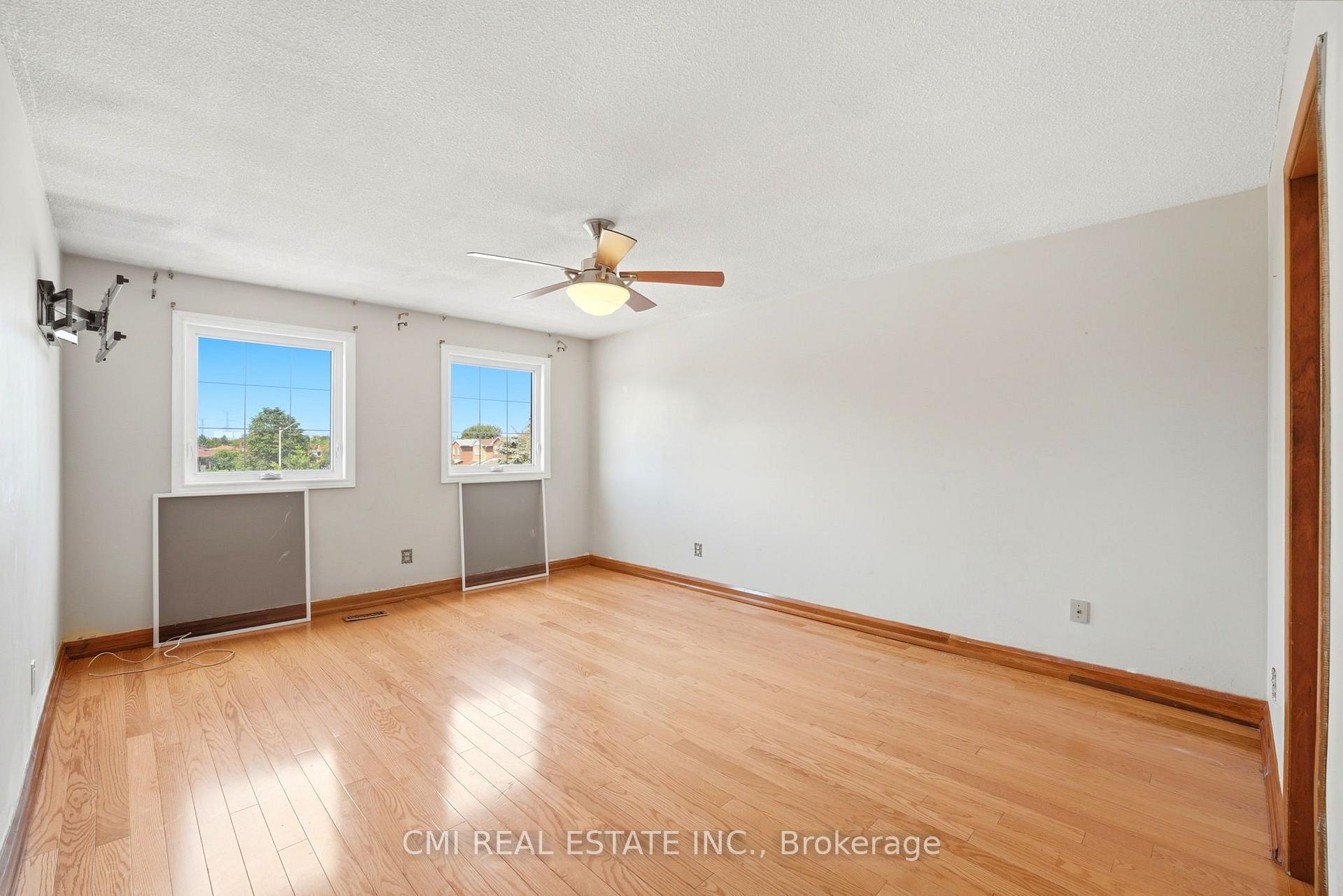 Photo 17 of 15 Cog Hill Drive, Vaughan, Brownridge — HOMEH