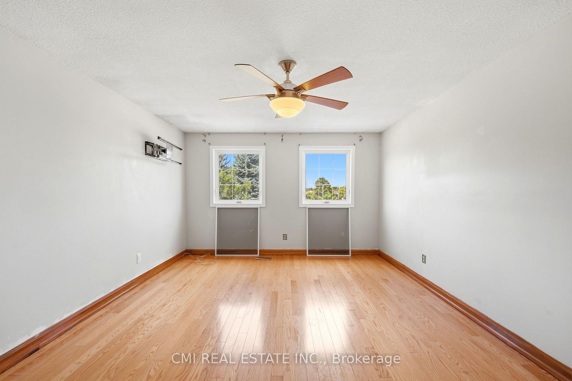 Photo 18 of 15 Cog Hill Drive, Vaughan, Brownridge — HOMEH