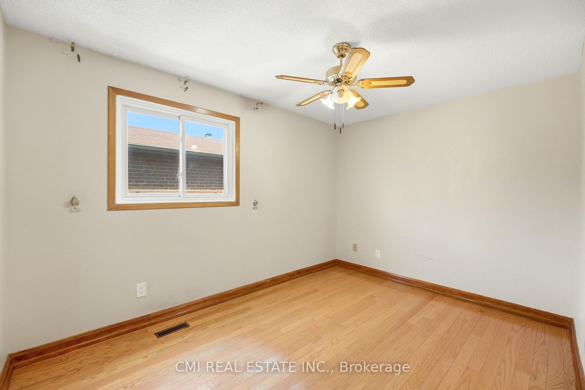 Photo 19 of 15 Cog Hill Drive, Vaughan, Brownridge — HOMEH