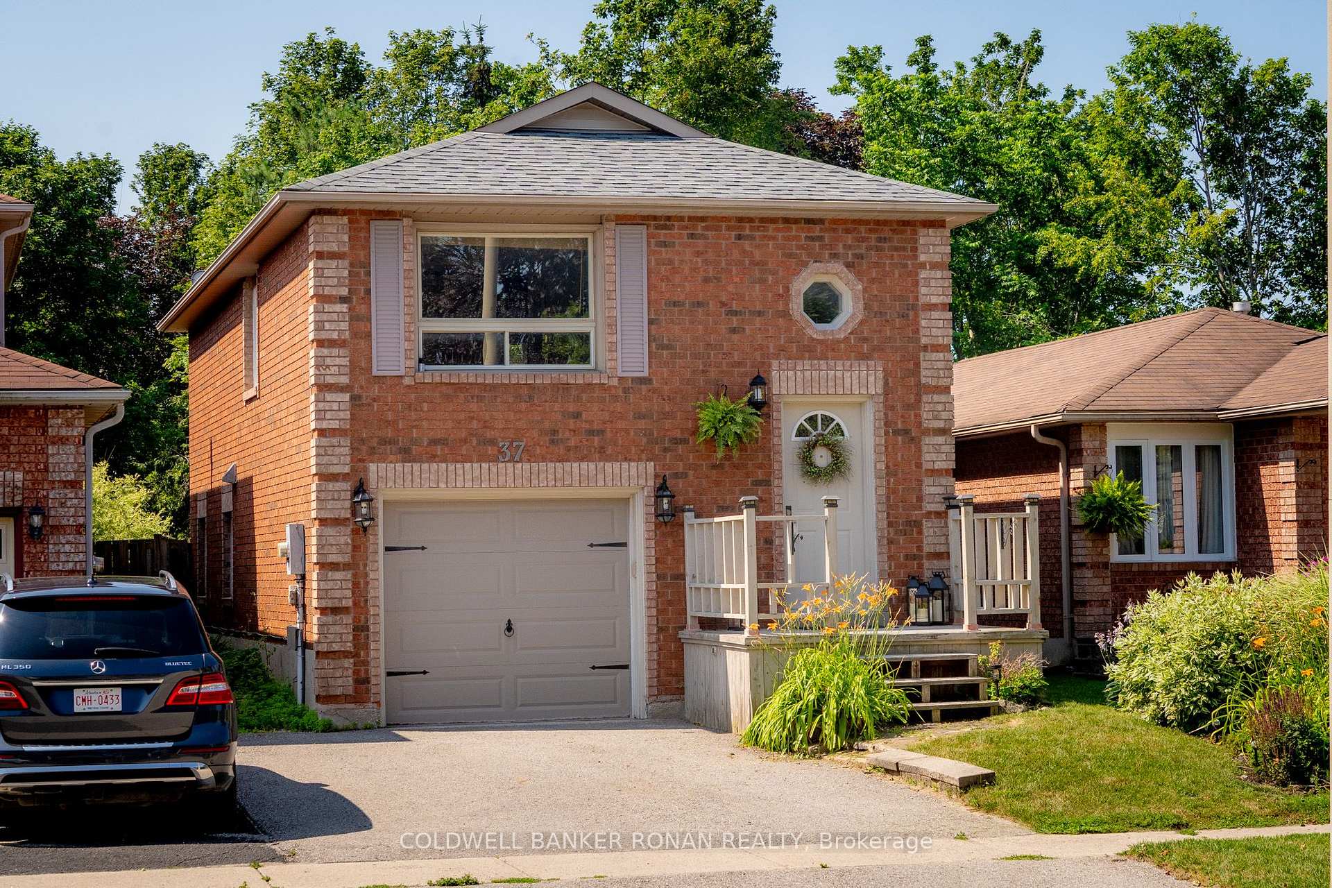 Photo 1 of 37 Ferguson Drive, Barrie, Northwest — HOMEH