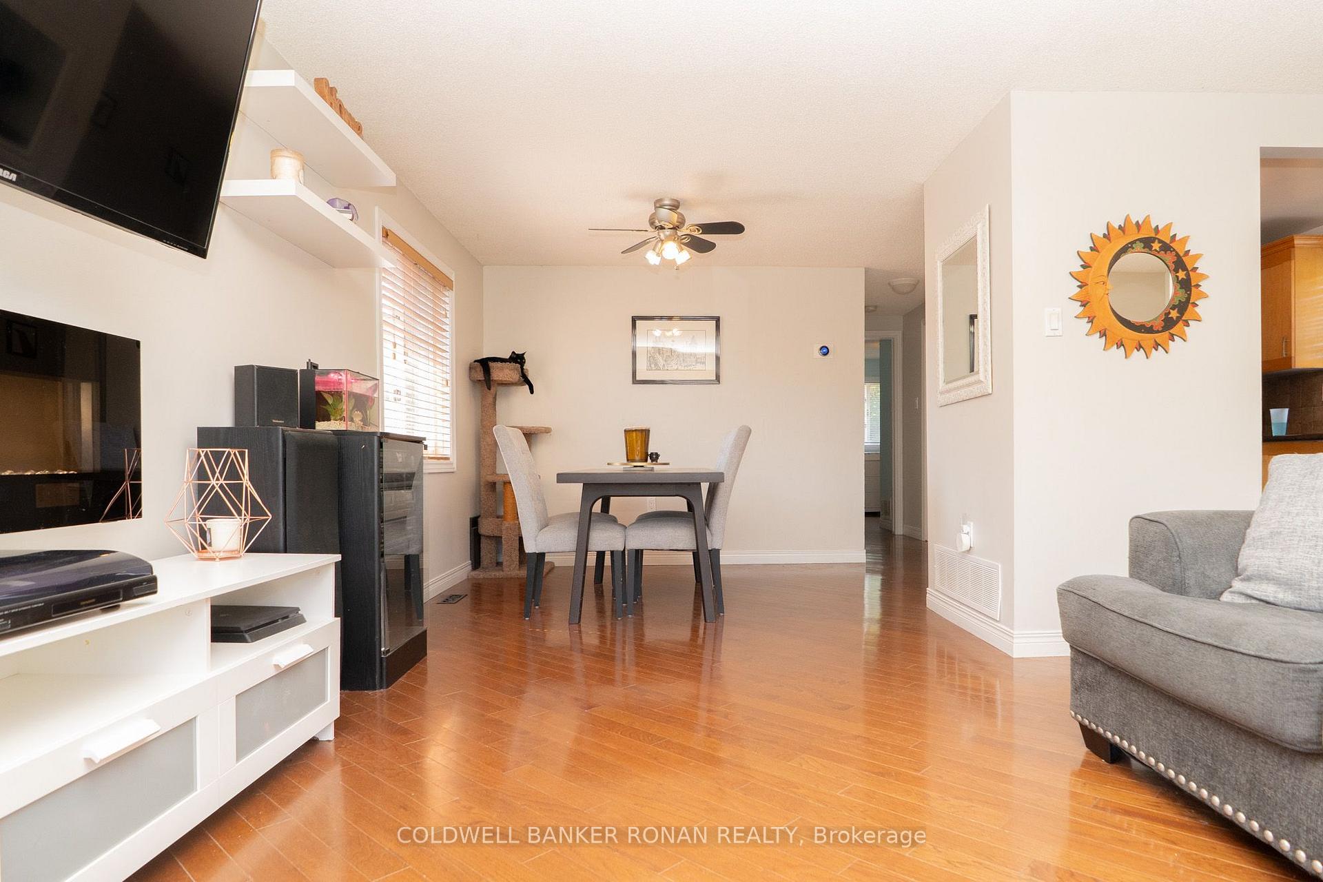 Photo 3 of 37 Ferguson Drive, Barrie, Northwest — HOMEH