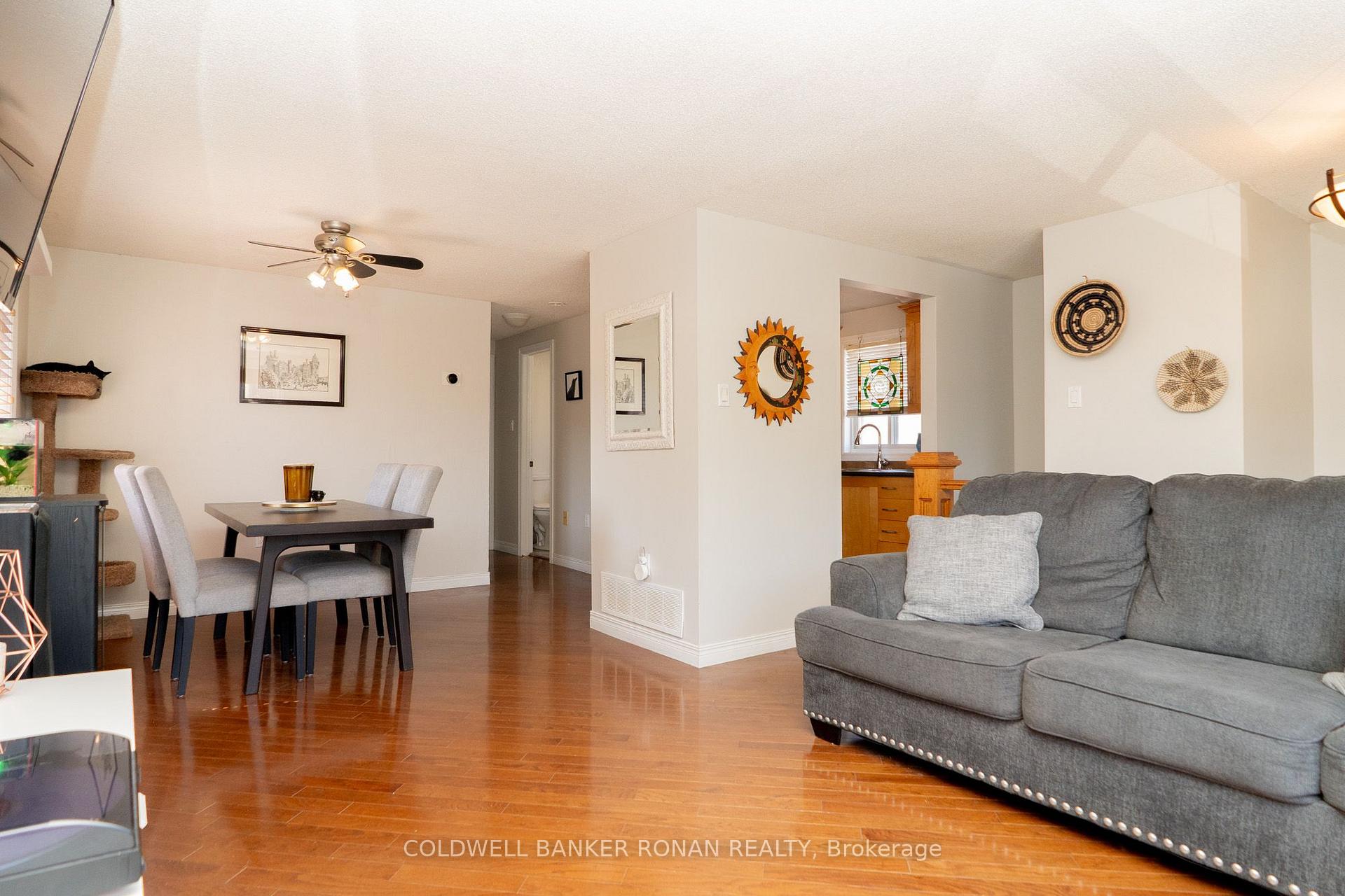 Photo 4 of 37 Ferguson Drive, Barrie, Northwest — HOMEH