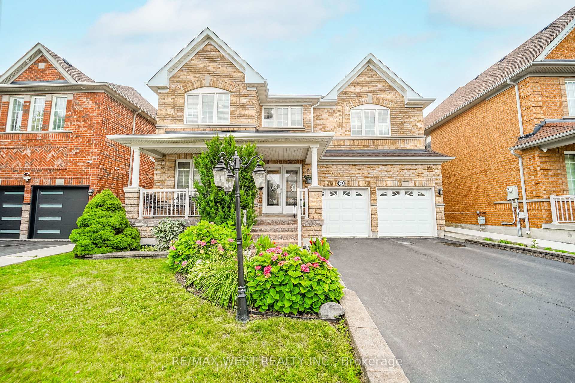 Photo 1 of 63 Lockheed Crescent, Brampton, Fletcher's Meadow — HOMEH