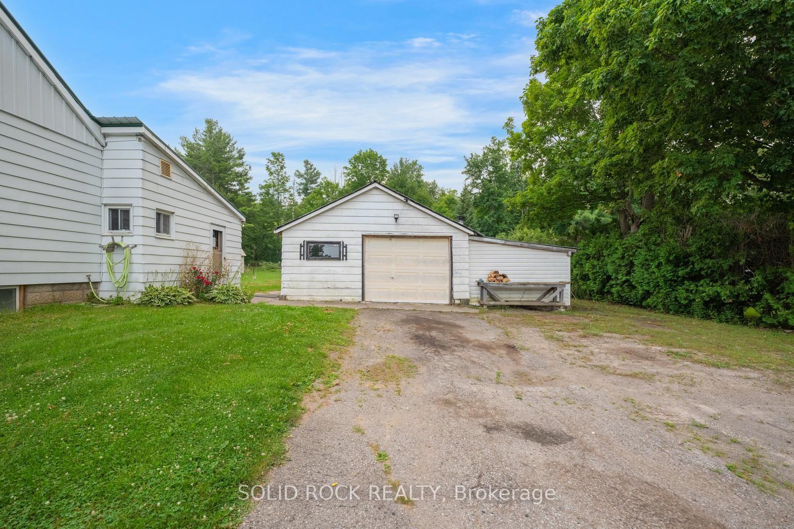 Photo 4 of 8699 Dale Road, Hamilton Township, Rural Hamilton — HOMEH