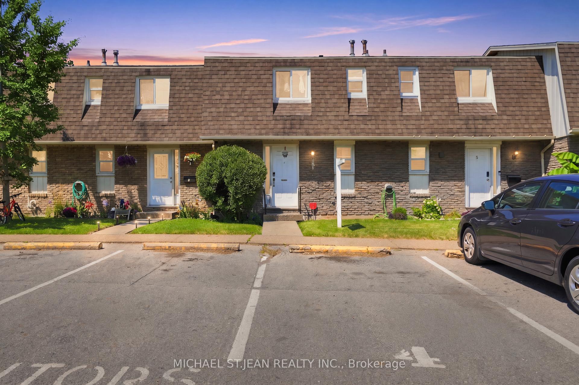 Photo of Unit 4, 131 Rockwood Avenue
