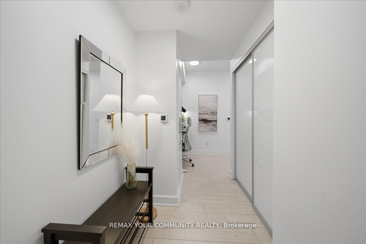 Photo 4 of Unit 1806, 15 Mercer Street, Toronto, Waterfront Communities — HOMEH