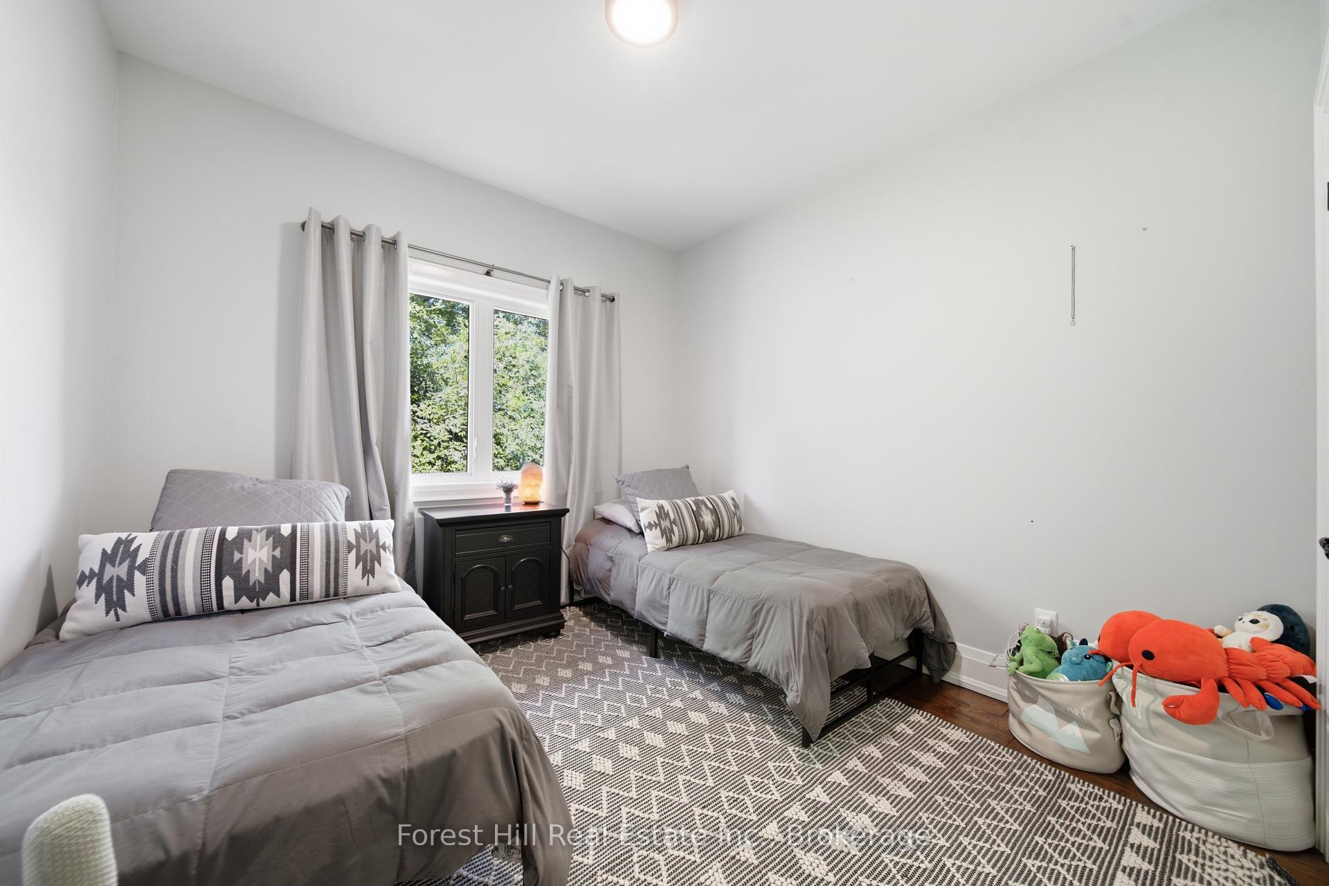 Photo 31 of 1029 Sixth Street, Collingwood — HOMEH