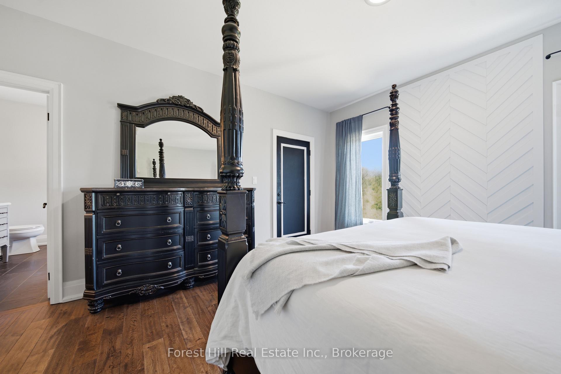 Photo 35 of 1029 Sixth Street, Collingwood — HOMEH