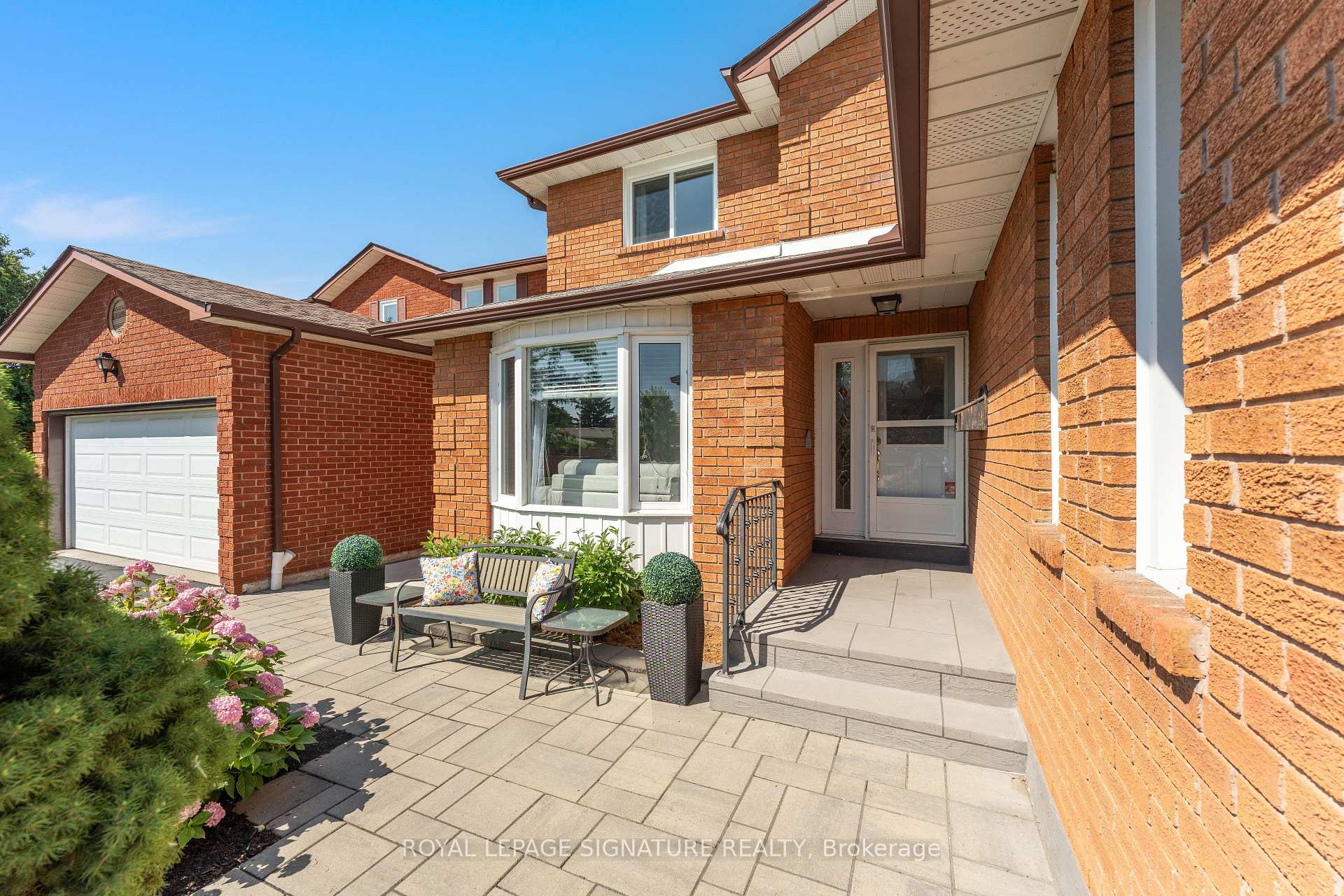 Photo 2 of 146 Beaver Bend Crescent, Etobicoke, Eringate-Centennial-West Deane — HOMEH