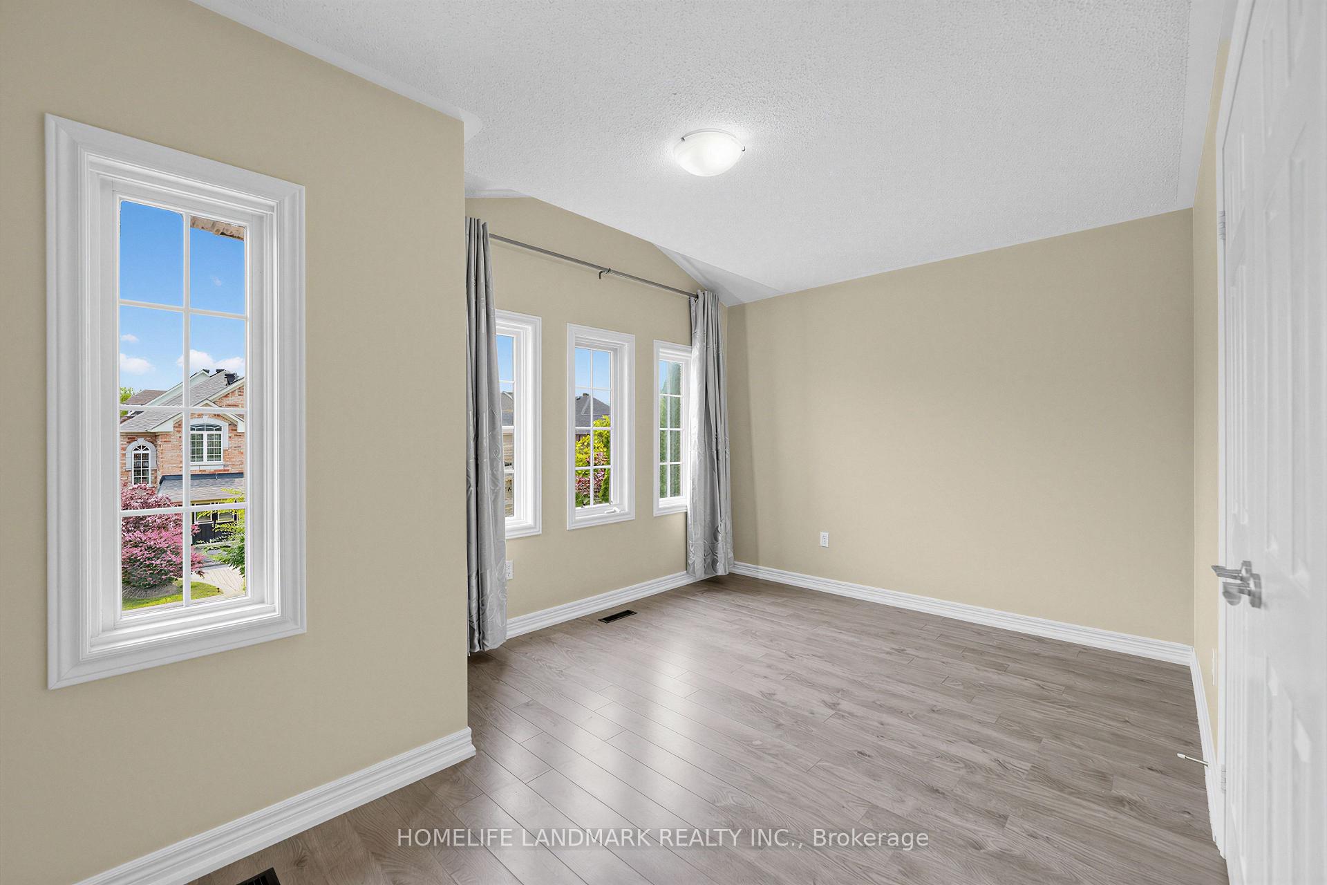 Photo 16 of 97 Annina Crescent, Markham, Village Green-South Unionville — HOMEH