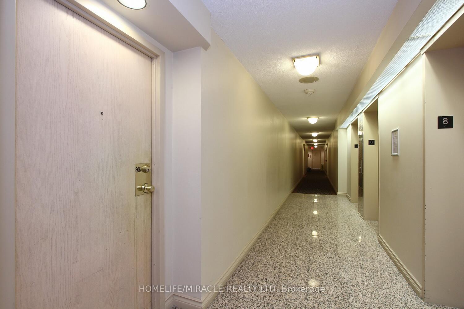Photo 5 of Unit 806, 400 Webb Drive, Mississauga, City Centre — HOMEH